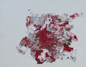 Ein Acrybild in der Größe 40x50cm. Der Hintergrund wurde mit Acrylweiß bemalt und der Vordergrund wurde mithilfe von Layering erstellt. Die Farben rot, grau und dunkles rot wurden verwendet